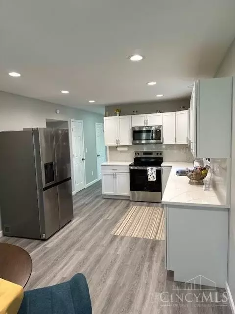 972 Thunderbird Ave, Cincinnati, OH 45231 photo 4
