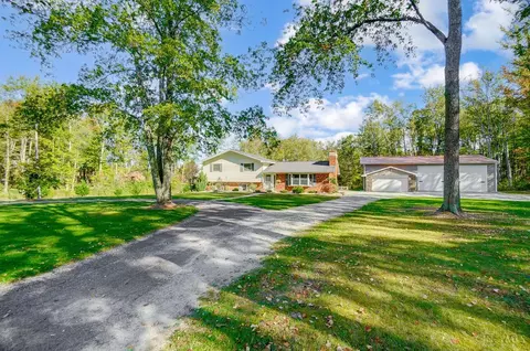 2741 White Oak Valley Rd, Hamersville, OH 45130