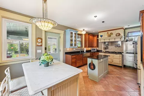 Kitchen - 1973 Madison Ave, Mount Healthy, OH 45231 photo 1 of 5