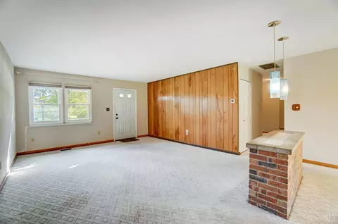 Living - 10065 Pippin Rd, Cincinnati, OH 45231 photo 4 of 4