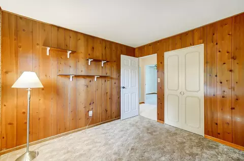 Bedroom - 10065 Pippin Rd, Cincinnati, OH 45231 photo 6 of 6