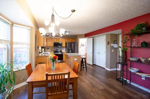 Dining - 880 Weeping Willow Ln, Hamilton Township, OH 45039 photo 1 of 1