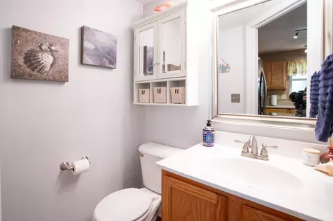 Bath - 880 Weeping Willow Ln, Hamilton Township, OH 45039 photo 1 of 4
