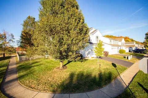 Exterior - 880 Weeping Willow Ln, Hamilton Township, OH 45039 photo 2 of 7