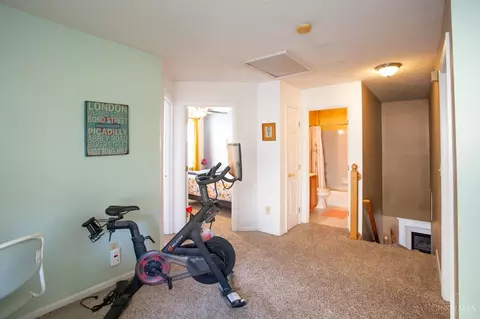 Entry Way - 880 Weeping Willow Ln, Hamilton Township, OH 45039 photo 1 of 2