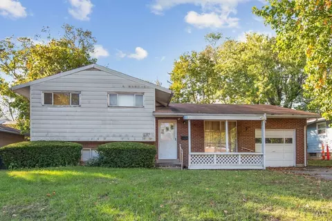 11529 Kenn Rd, Forest Park, OH 45240