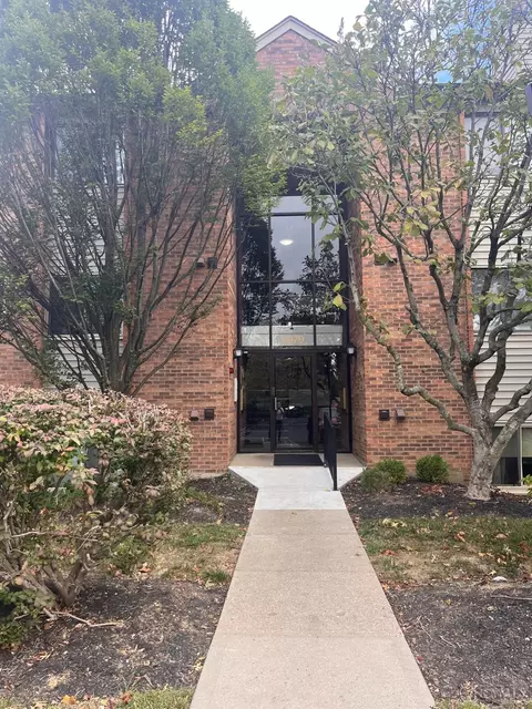 5979 Meadowcreek Dr #4, Milford, OH 45150
