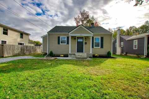 240 East St, Bethel, OH 45106