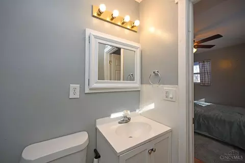 Bath - 603 Comet Dr, Cincinnati, OH 45244 photo 1 of 3