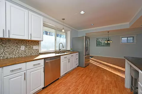 Kitchen - 603 Comet Dr, Cincinnati, OH 45244 photo 4 of 5