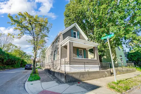 23 Sixty Ninth St, Cincinnati, OH 45216