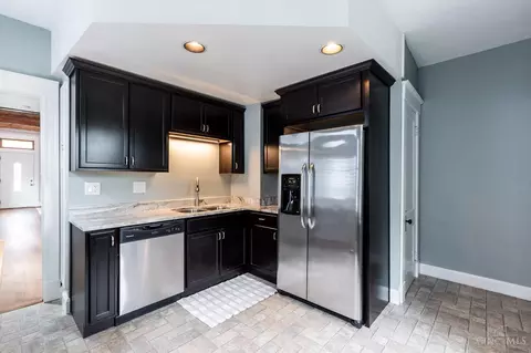 Kitchen - 3636 Monteith Ave, Cincinnati, OH 45208 photo 3 of 3
