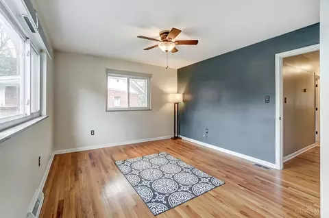 Living - 5968 Wayside Ct, Cincinnati, OH 45230 photo 7 of 7