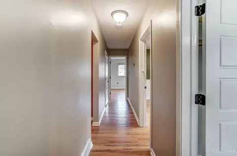 Entry Way - 5968 Wayside Ct, Cincinnati, OH 45230 photo 3 of 6