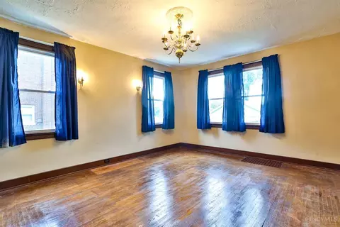 3621 Darwin Ave, Cheviot, OH 45211 photo 9