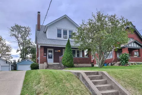 3621 Darwin Ave, Cheviot, OH 45211