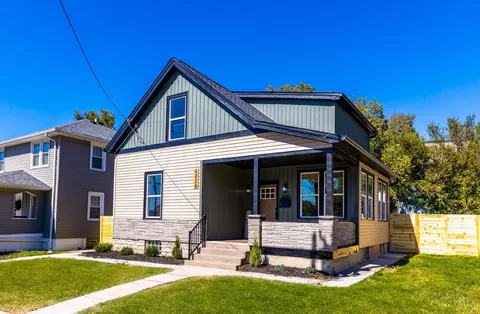 6224 Desmond St, Cincinnati, OH 45227