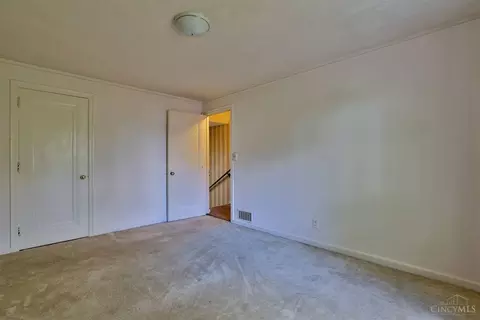 910 Hill Ln, Springfield Twp, OH 45224 photo 37