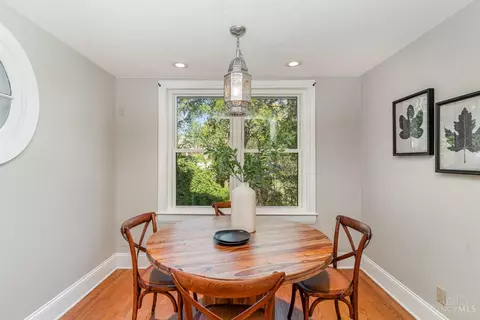 Dining - 952 Marion Ave, Cincinnati, OH 45229 photo 3 of 3