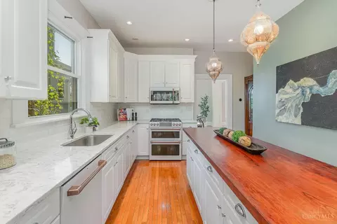 Kitchen - 952 Marion Ave, Cincinnati, OH 45229 photo 1 of 3