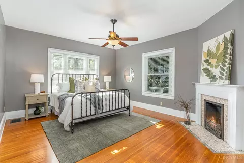 Bedroom - 952 Marion Ave, Cincinnati, OH 45229 photo 1 of 5