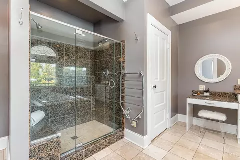Bath - 952 Marion Ave, Cincinnati, OH 45229 photo 2 of 10