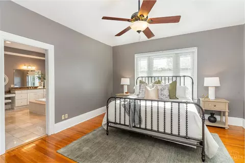 Bedroom - 952 Marion Ave, Cincinnati, OH 45229 photo 2 of 5