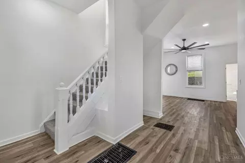 3577 Wilson Ave, Cincinnati, OH 45229 photo 4