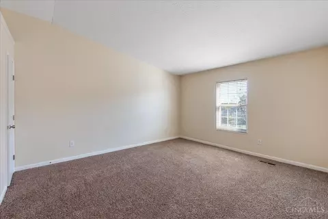 Bedroom - 2444 Elderberry Ct, Cincinnati, OH 45239 photo 2 of 2