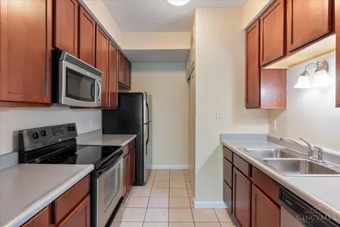 Kitchen - 2444 Elderberry Ct, Cincinnati, OH 45239 photo 1 of 3