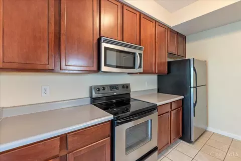 Kitchen - 2444 Elderberry Ct, Cincinnati, OH 45239 photo 2 of 3