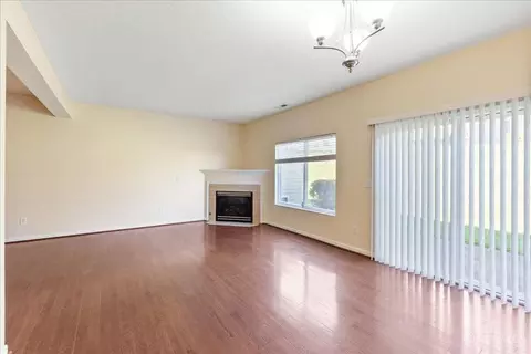 Living - 2444 Elderberry Ct, Cincinnati, OH 45239 photo 3 of 4