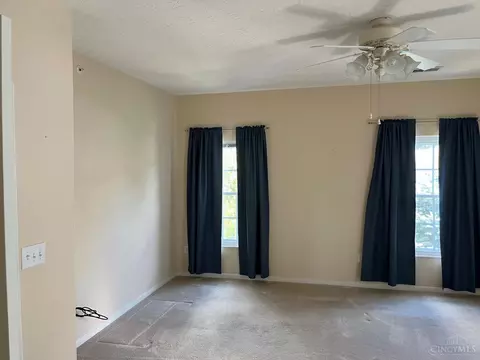 5473 Michelles Oak Ct #E, Cincinnati, OH 45248 photo 9