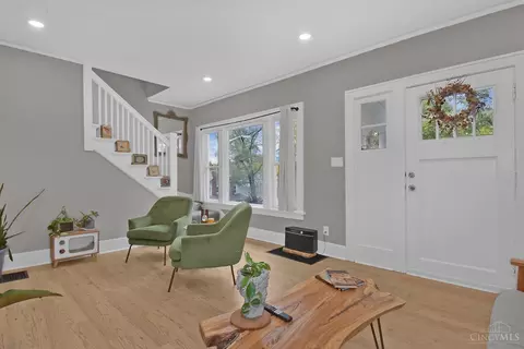 Entry Way - 209 Davis St, Lockland, OH 45215 photo 6 of 6