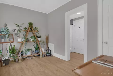 Entry Way - 209 Davis St, Lockland, OH 45215 photo 1 of 6