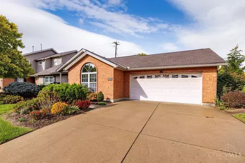 3301 Spruce Ln, Oxford, OH 45056
