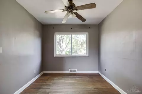 Bedroom - 8238 Forest Rd, Cincinnati, OH 45255 photo 1 of 9