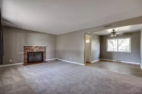 Living - 8238 Forest Rd, Cincinnati, OH 45255 photo 1 of 6