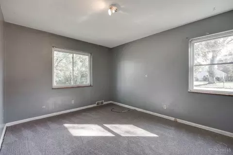 Bedroom - 8238 Forest Rd, Cincinnati, OH 45255 photo 2 of 9