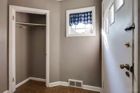 Entry Way - 8238 Forest Rd, Cincinnati, OH 45255 photo 1 of 1