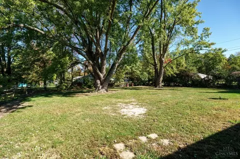 Exterior - 8238 Forest Rd, Cincinnati, OH 45255 photo 5 of 8