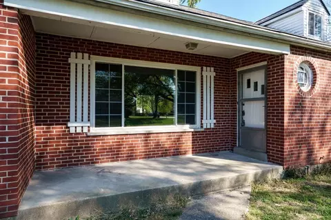Exterior - 8238 Forest Rd, Cincinnati, OH 45255 photo 3 of 8