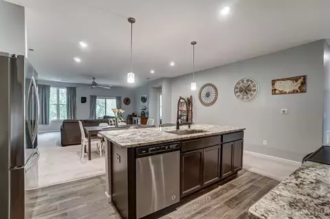Kitchen - 1032 Misty Stream Dr, Cincinnati, OH 45231 photo 6 of 7
