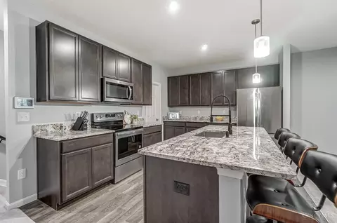 Kitchen - 1032 Misty Stream Dr, Cincinnati, OH 45231 photo 2 of 7