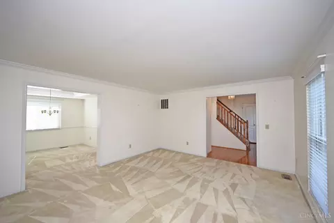 441 Ashworth Ct, Cincinnati, OH 45255 photo 8