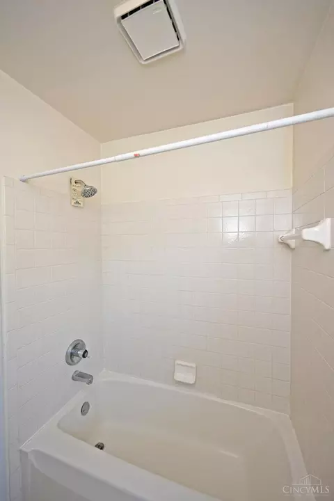 441 Ashworth Ct, Cincinnati, OH 45255 photo 39
