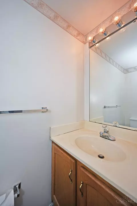 441 Ashworth Ct, Cincinnati, OH 45255 photo 24