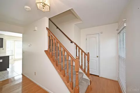 441 Ashworth Ct, Cincinnati, OH 45255 photo 5