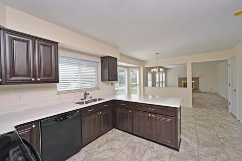 441 Ashworth Ct, Cincinnati, OH 45255 photo 13