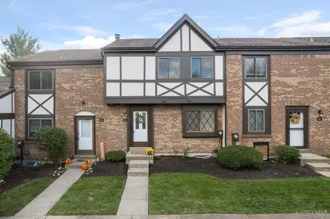 519 Halifax Cir, Cincinnati, OH 45244